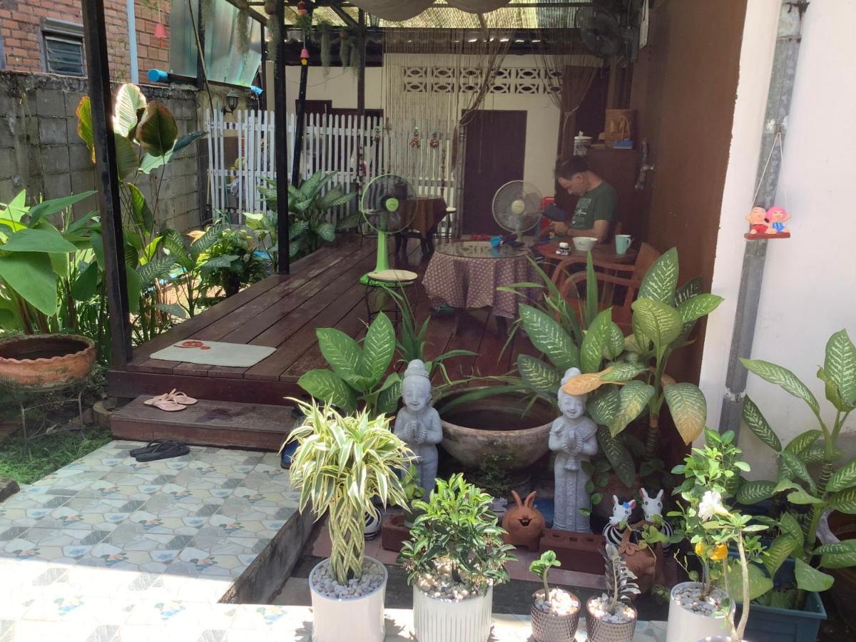 Tata Guesthouse Chiang Mai Luaran gambar