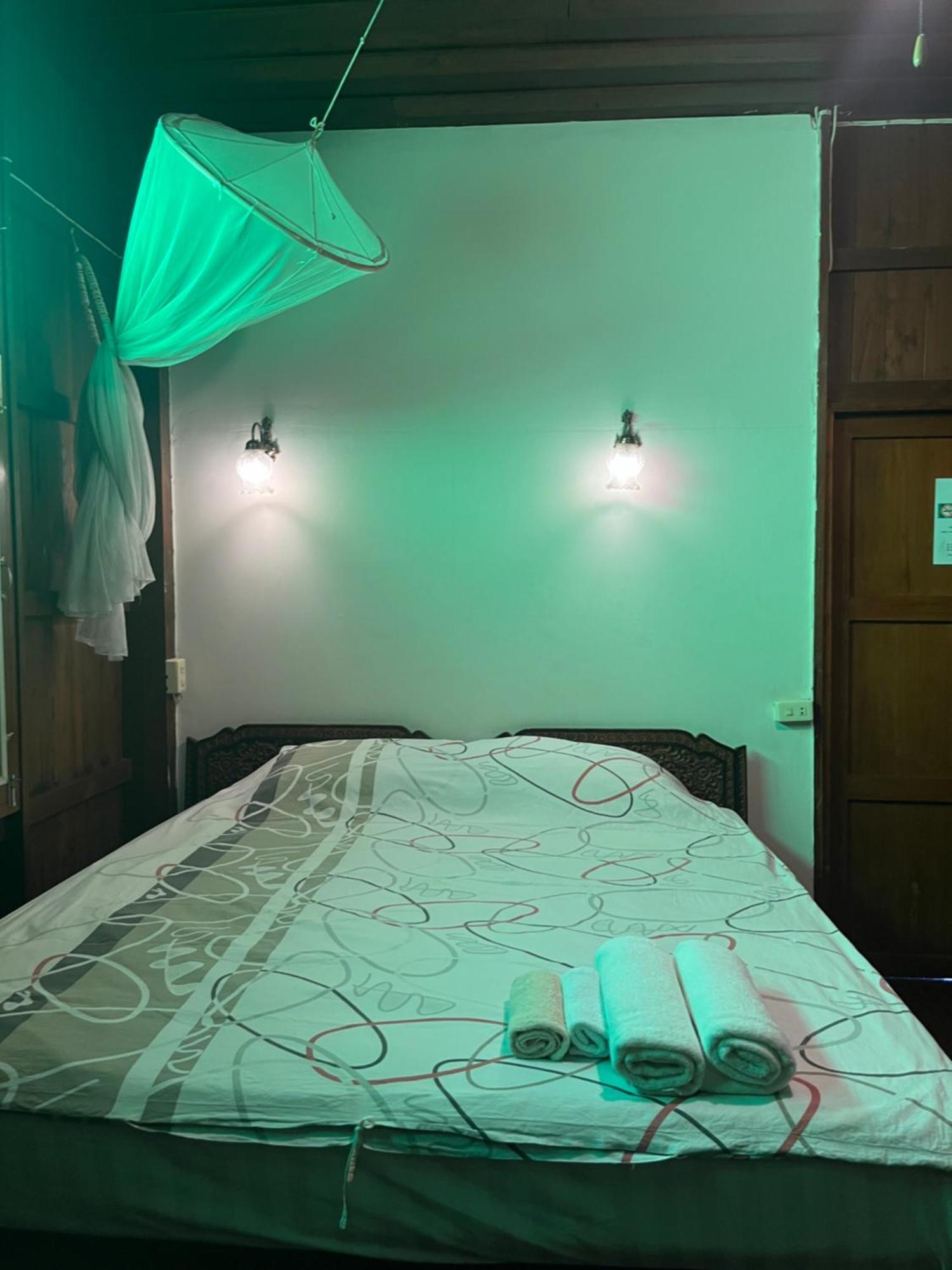 Tata Guesthouse Chiang Mai Luaran gambar
